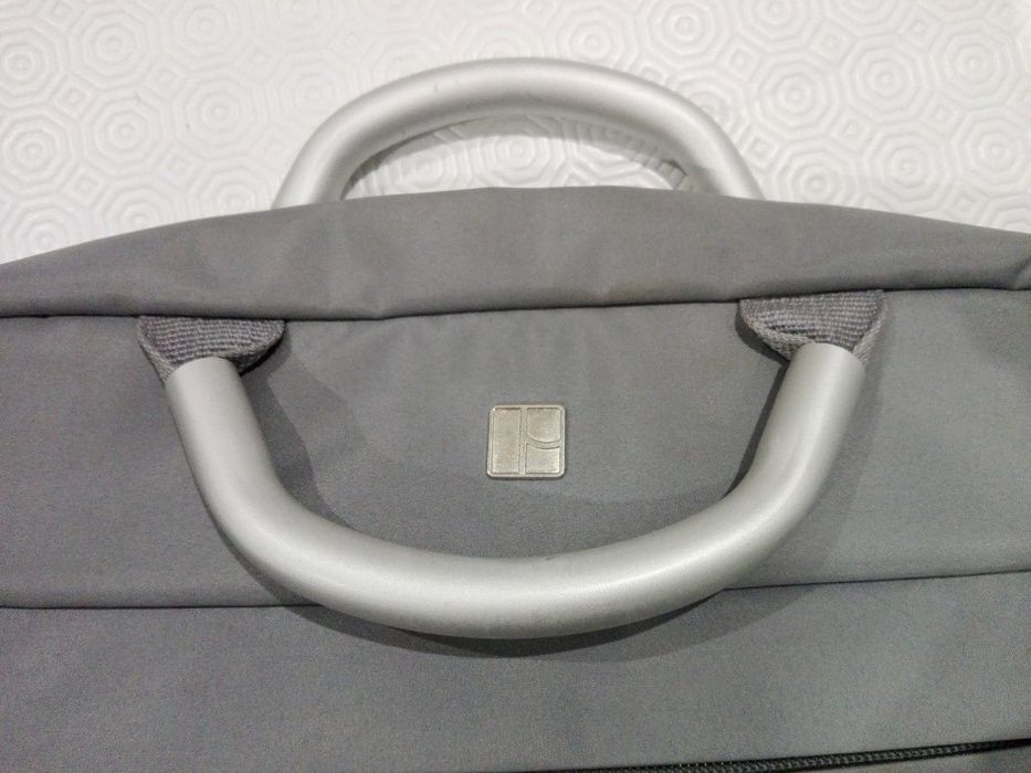 Mala de transporte acolchoada p/ portátil 14p - mt. prática,funcional