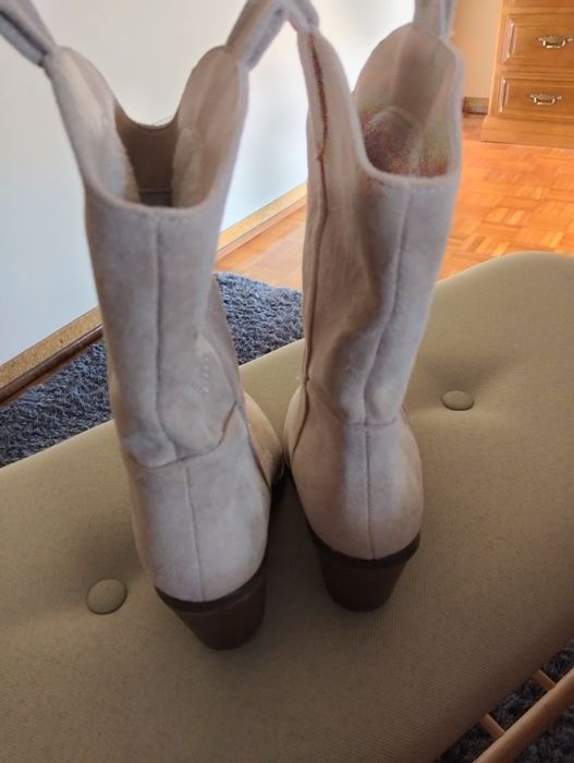 Botas em camurça 36