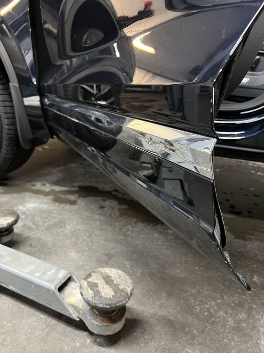 Накладки дверей (батони)VW Touareg ІІІ vw092.3y10