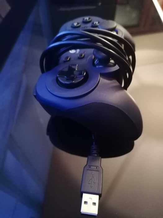 Logitech controller like new64550514364162123