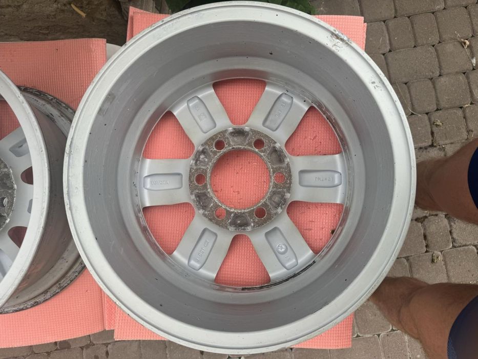 R 17 Toyota Prado