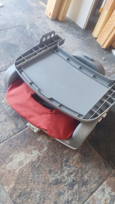 Vendo cadeira Chicco, de bebé, usada, em muito bom estado