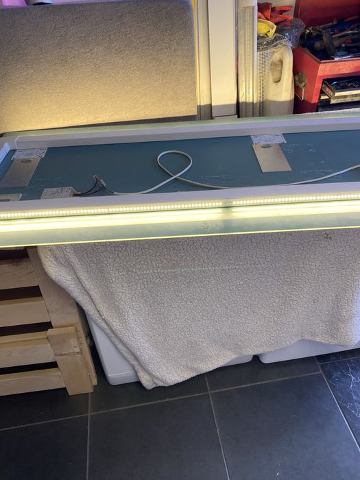 Lustro duze z oswietlaniem