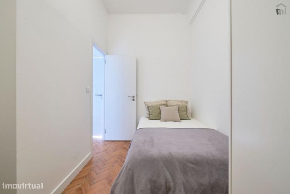 Quarto - localizado em Alameda Lisbon