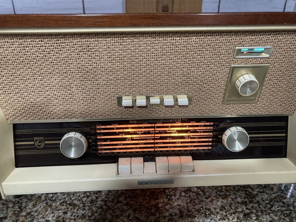 Radio grundig  a funcionar