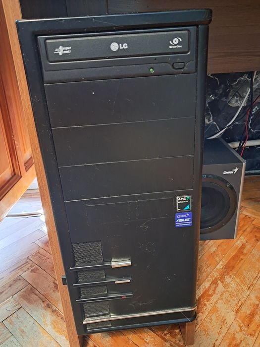 Компьютер со столом