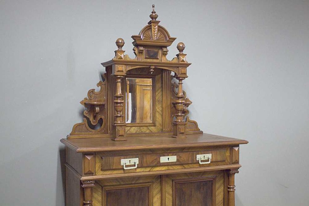 Piękna Bieliźniarka Eklektyczna Antyk