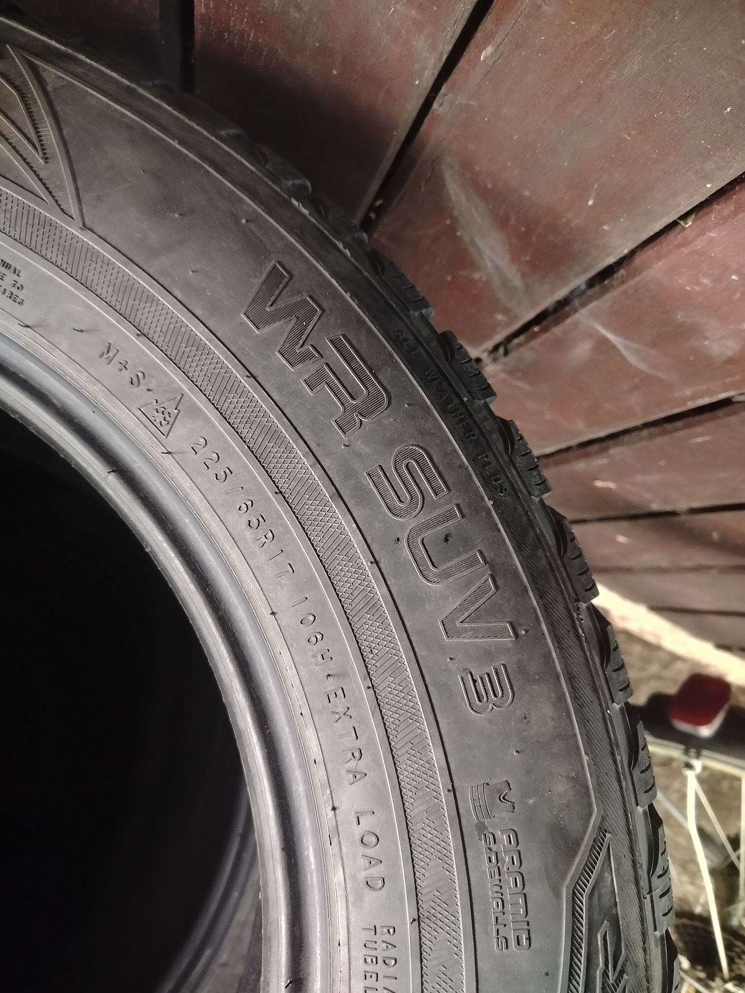Opony zimowe 225/65/17 Nokian