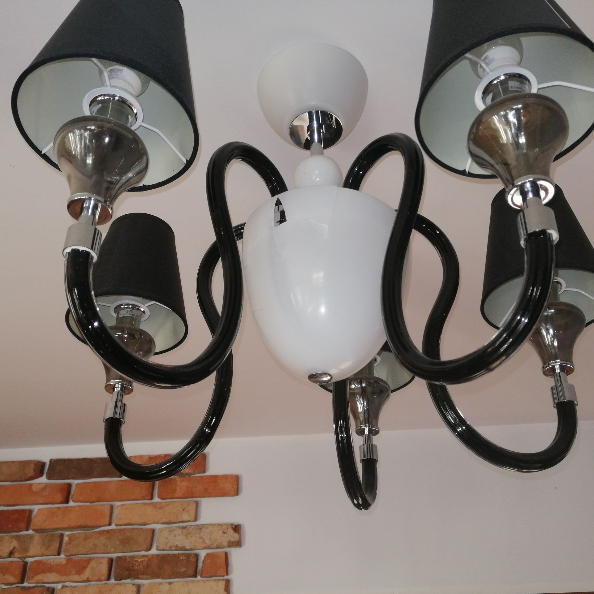 Lampa wisząca elegancka , żyrandol, czarno-biały