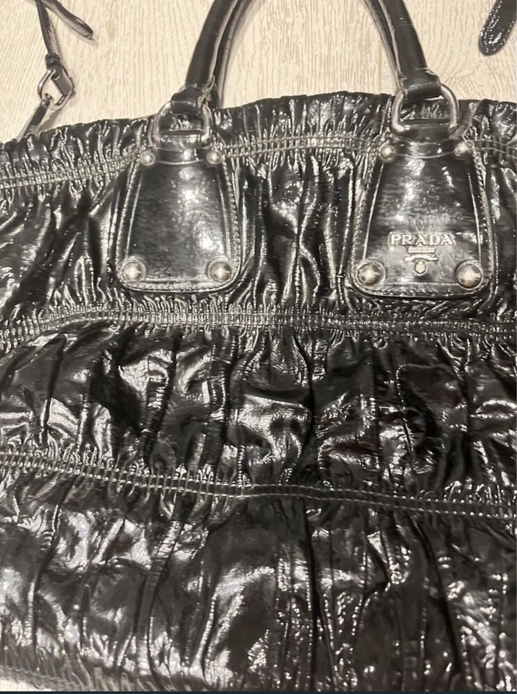 Сумка prada очень стильная