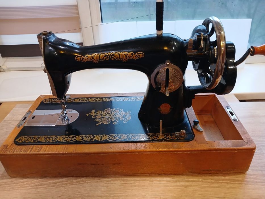 Швейна машинка подолка ( самовивіз)