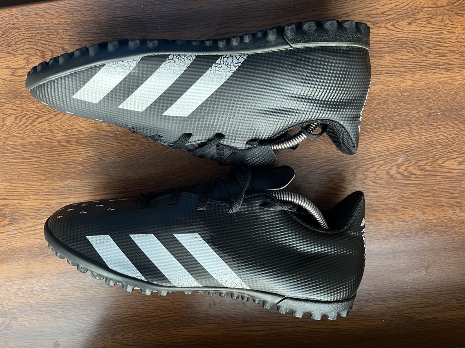 Сороконіжки 41 розмір Adidas Predator оригінал