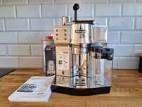 Ekspres kolbowy, ciśnieniowy DeLonghi EC850
