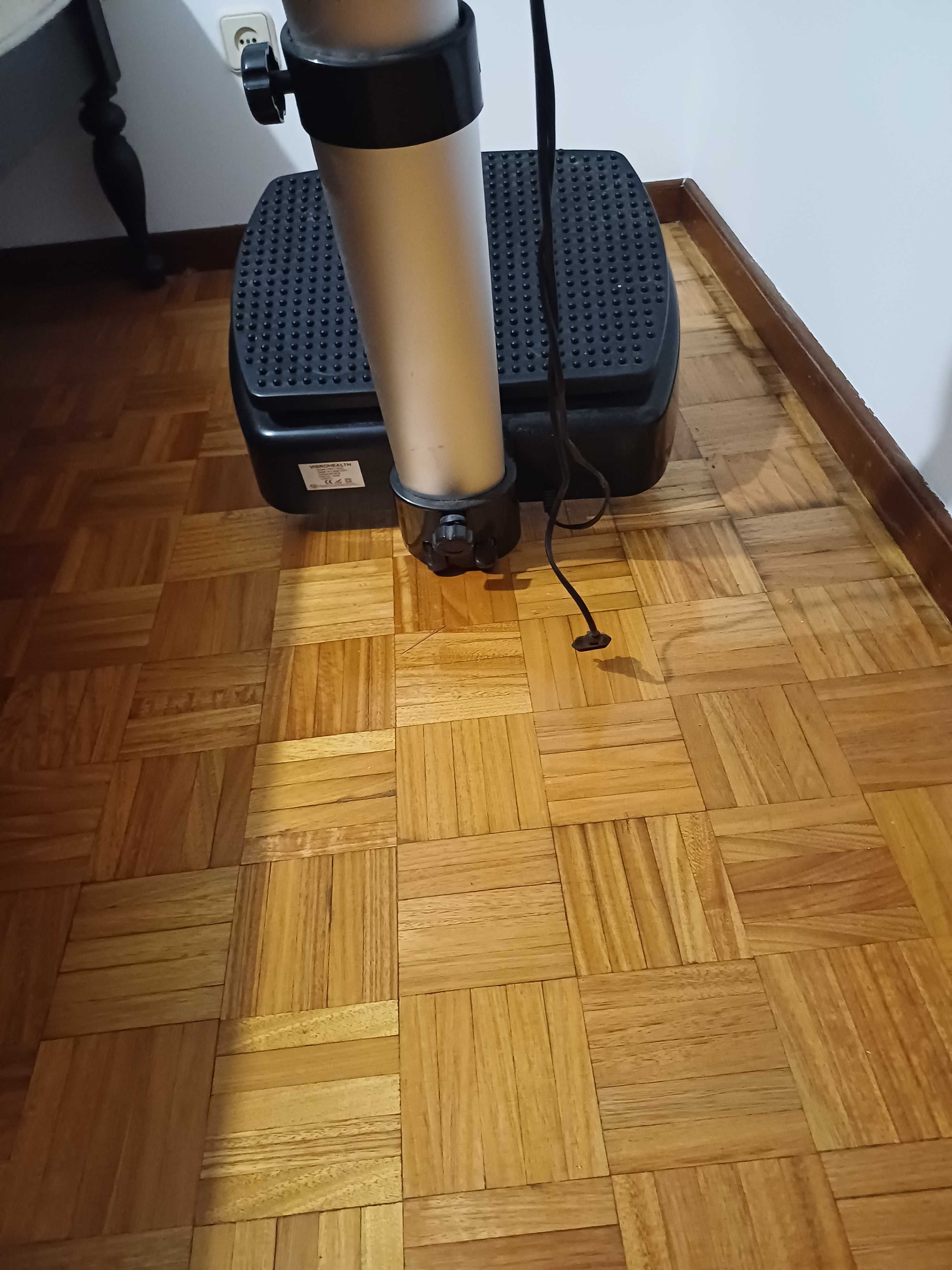 Plataforma Vibratória Fitness [Máquina Treme treme)
