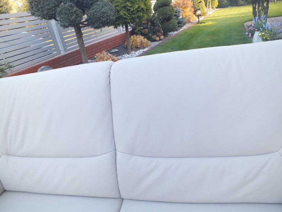 Komplet wypoczynkowy skórzany 3+2+1 firm Himolla. Kolor jasnoszary