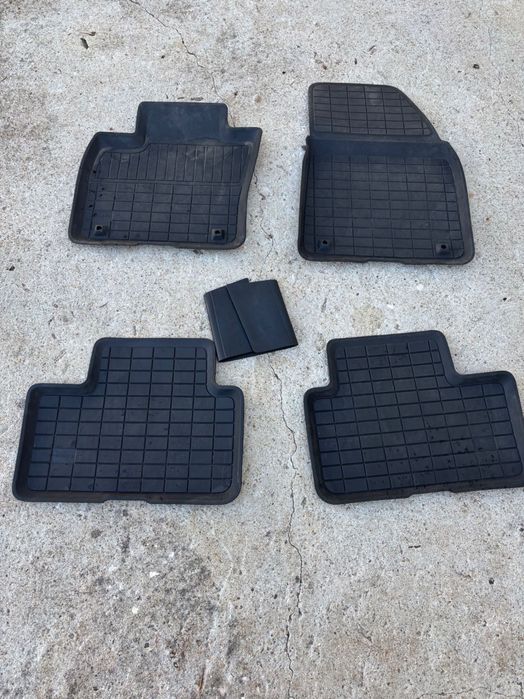Tapetes borracha Volvo XC40 usados
