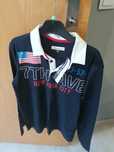 Sweatshirt nova, com etiqueta