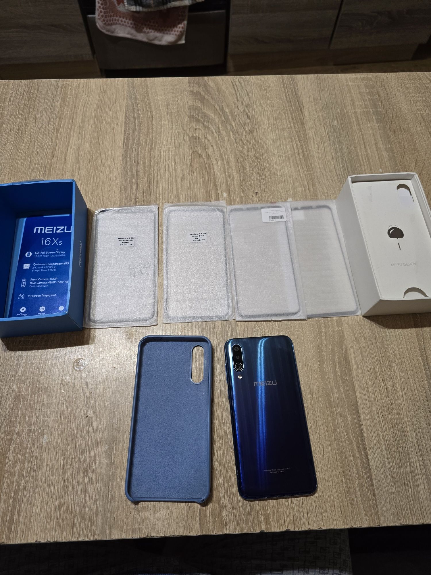 Продам на запчасти meizu 16xs