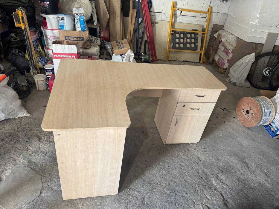 Стіл, Компʼютерний стіл, Письмовий стіл, Офісний стіл