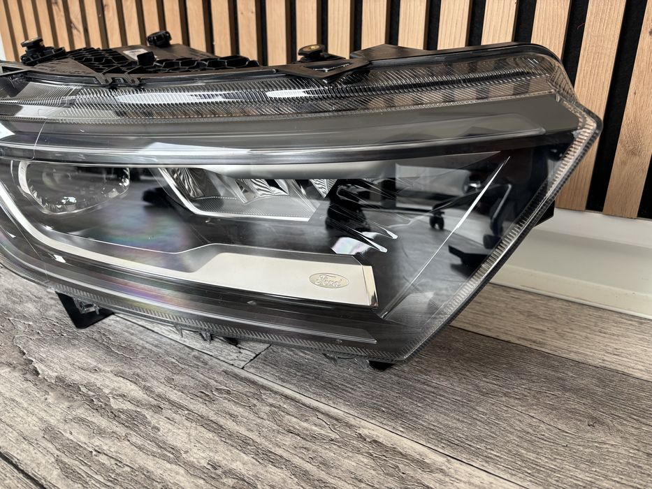 Ford Connect Mk3 lampa prawy przod Full led europa