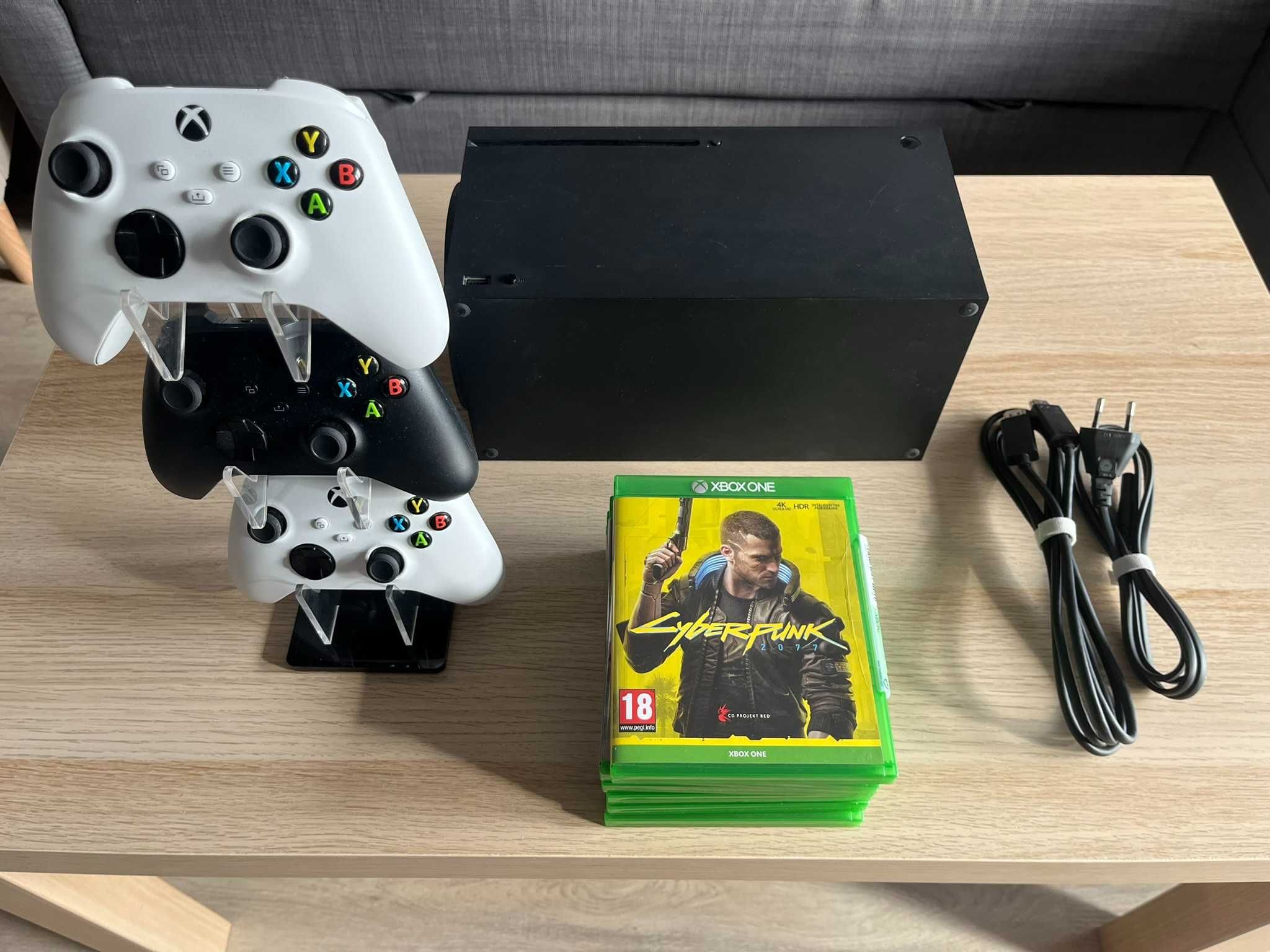 Xbox Series X 1 TB + 3 pady + gry + stojak | Stan bdb