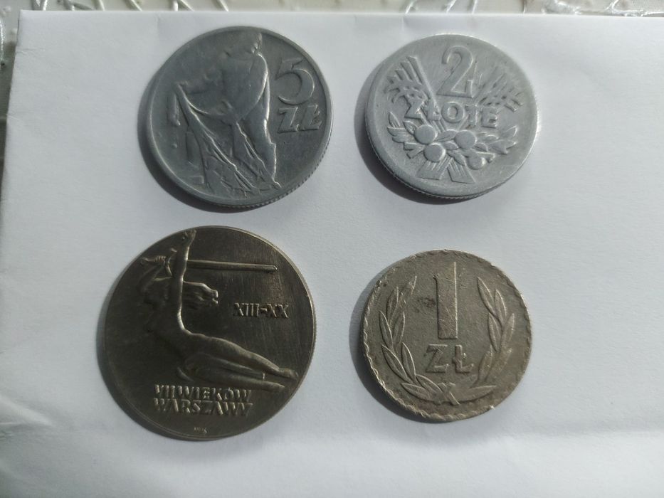 Monety 5 zł rybak 1959, 10 zł VIIwieków Warszawy 1965, 2 zł jagoda i 1