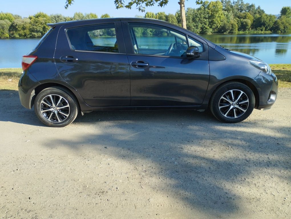 Toyota Yaris 1.0 gasolina 53000km 2020