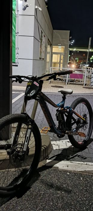 Giant glory 2 2015 M 27,5" DH (FR/STUNT/ENDURO/DIRT/DH)