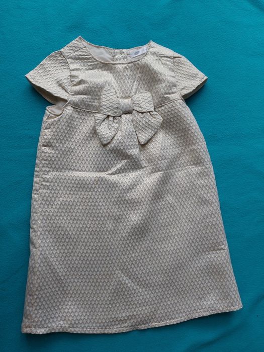 Elegancka sukienka na specjalne okazje