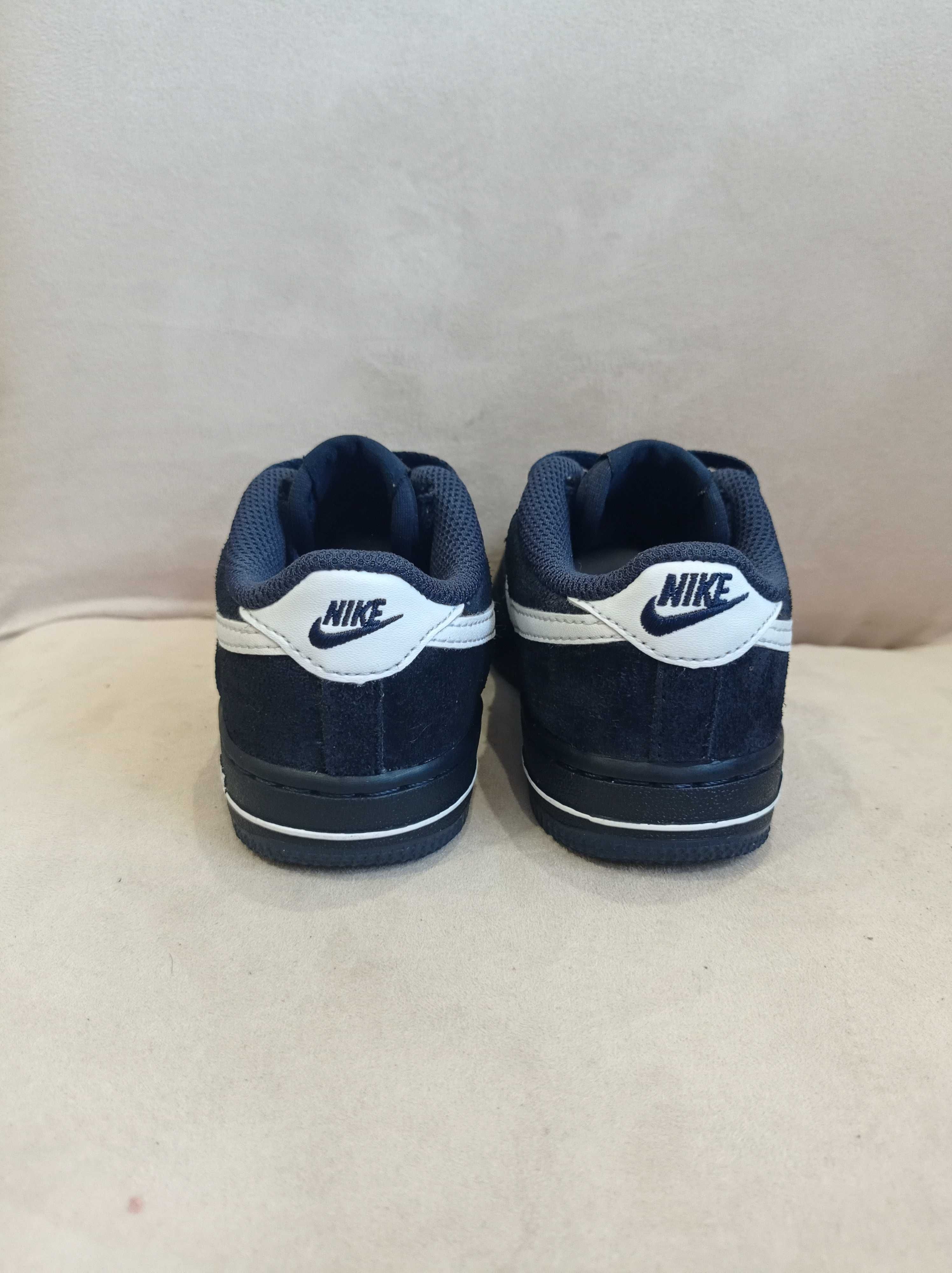 NIKE FORCE 1 ORIGINAL р26/15,5см оригінальні дитячі кросівки