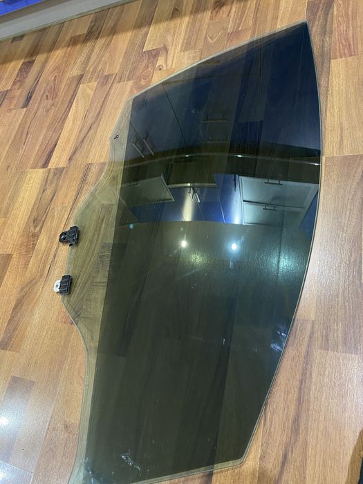 Продам стекло передние правое нисан лиф 2-го поколения