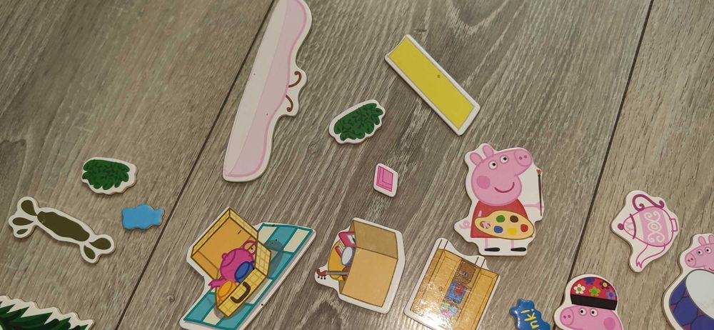 Układanka magnetyczna tablica kredowo-magnetyczna Świnka Peppa magnesy
