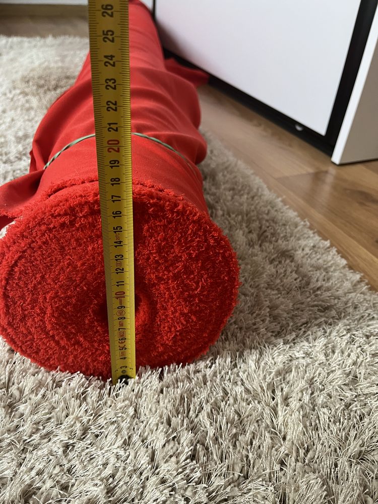 Materiał do szycia. Czerwony