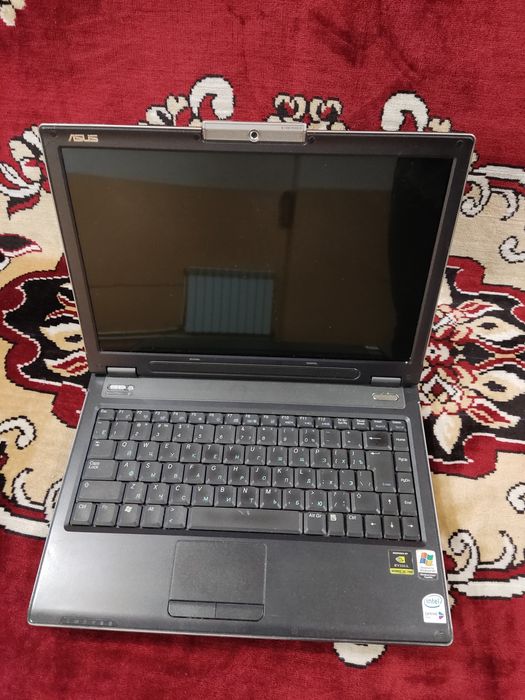 Ноутбук ASUS  W7J