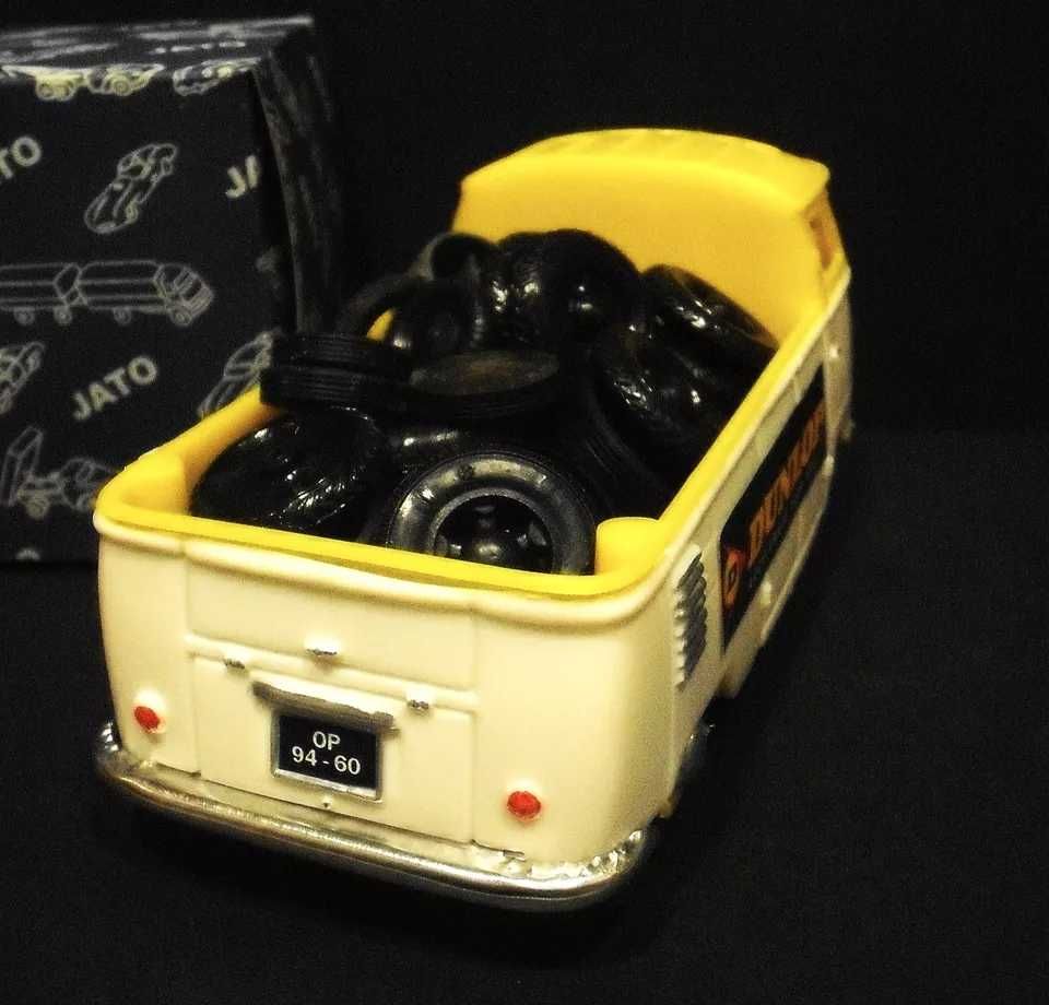 Volkswagen Pick Up T1 made in Portugal - JATO 1/24