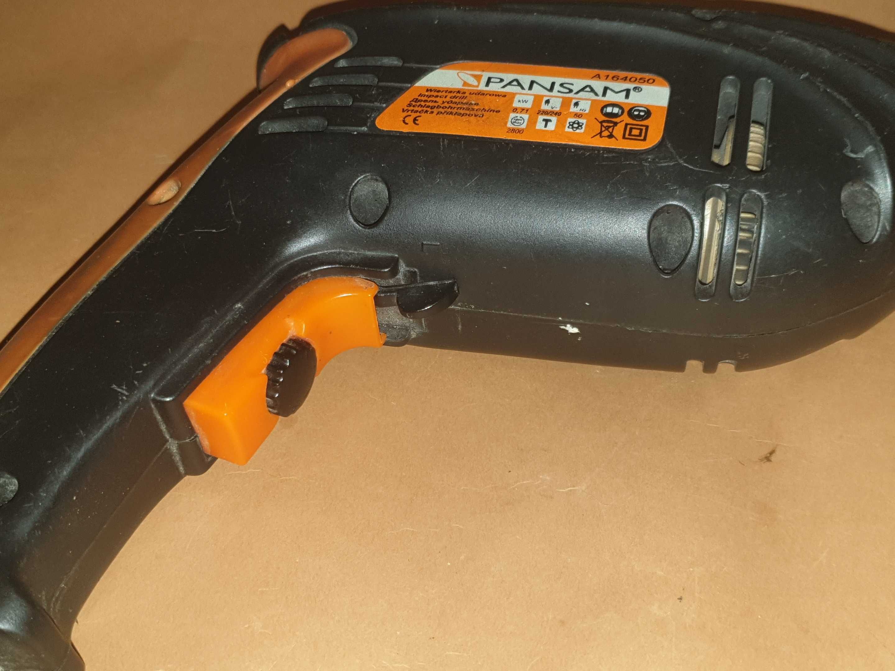 Wiertarka

PANSAM
A164050 
710W - nie włącza się
