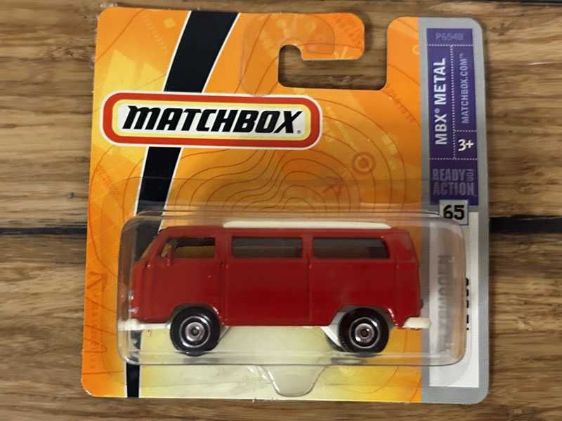 Model VW T2 Bus - 1:64 Matchbox - jak nowy