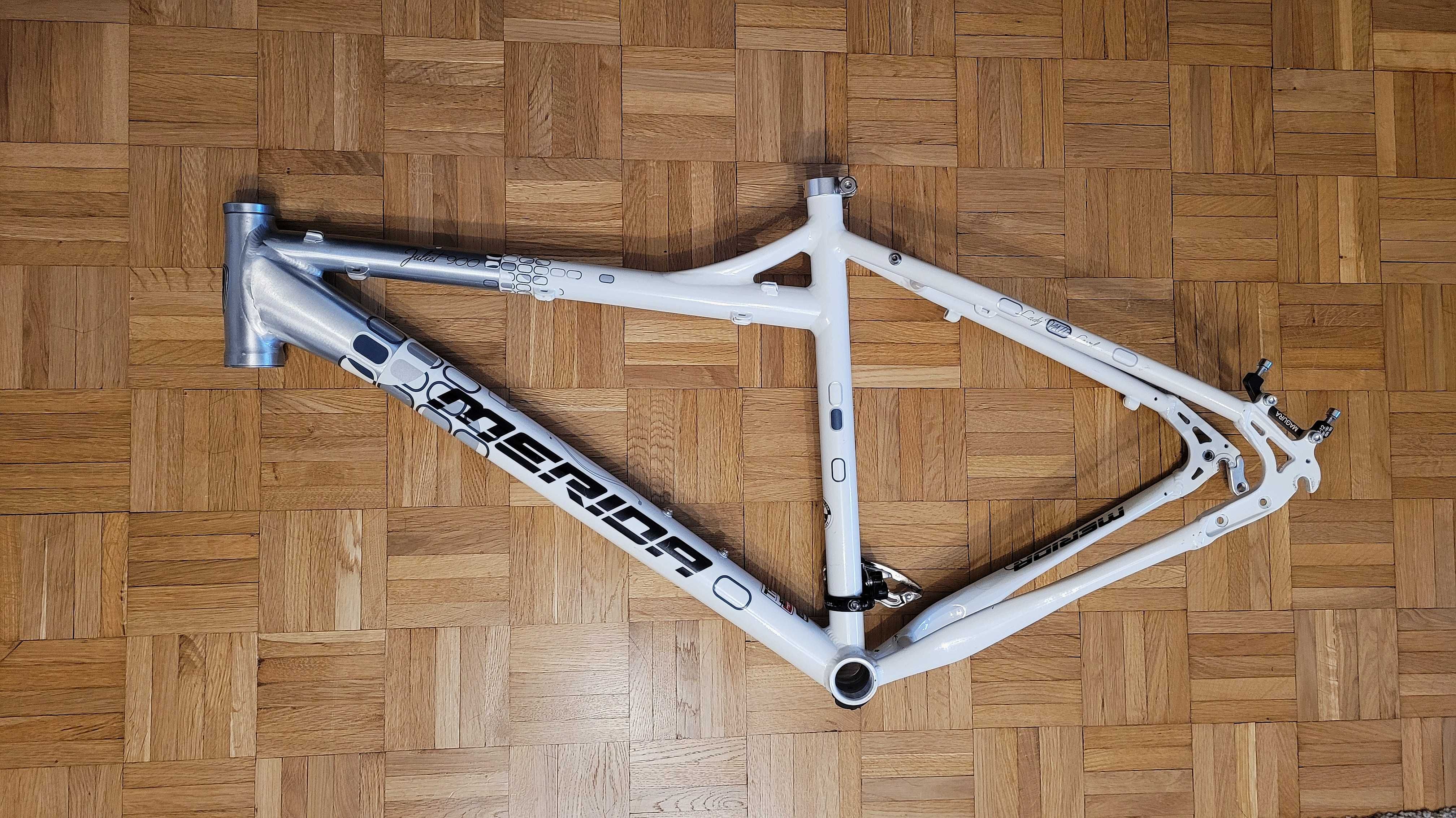 Rama roweru - Merida Juliet 900 - damska 18 cali - koła 26 cali