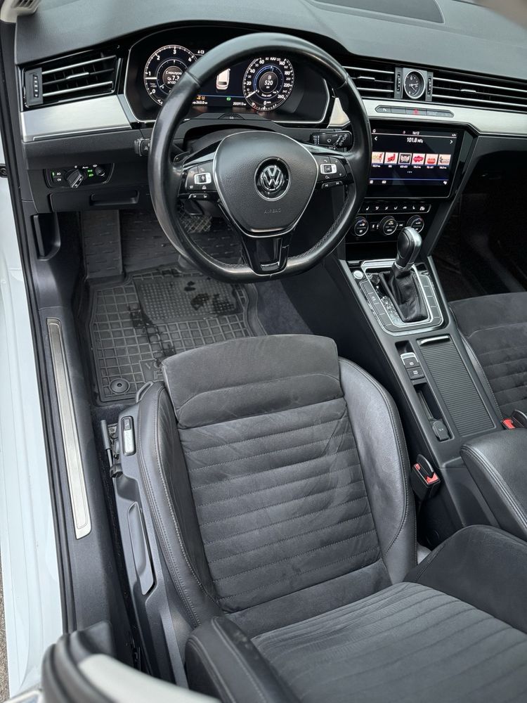 VW PASSAT 2017 B-8 редкая комплектация