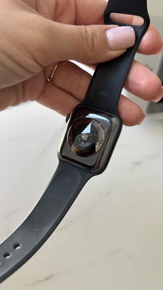 Apple Watch series 4 tarcza 44 mm