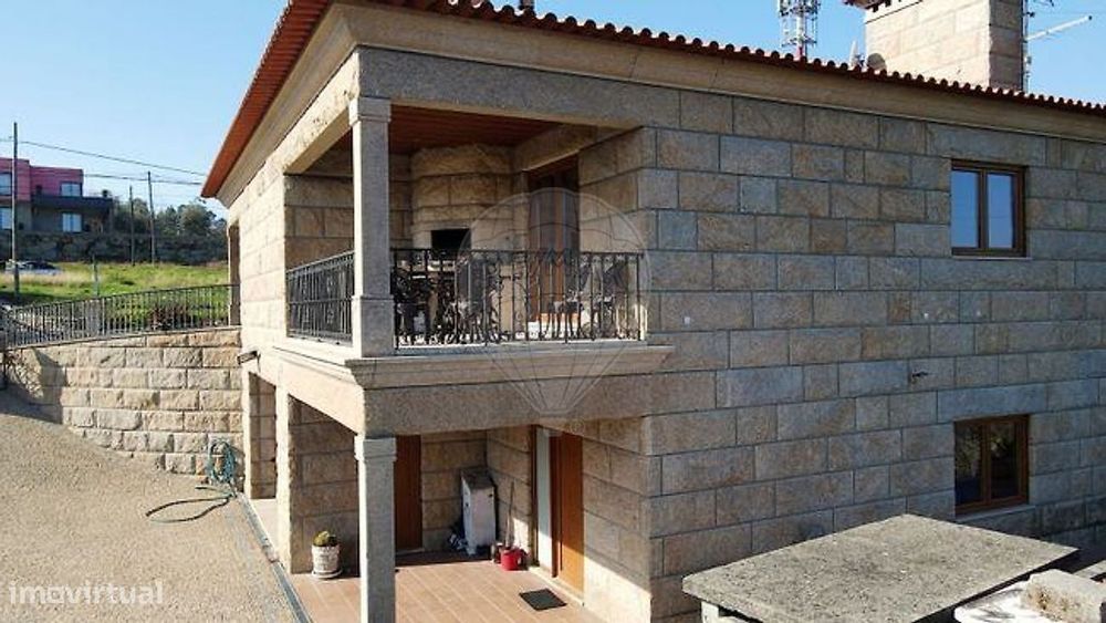 Moradia T6 para venda