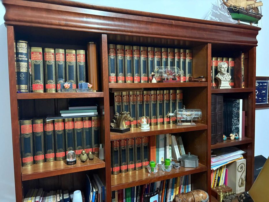 Grande Enciclopédia Portuguesa Brasileira - 40 Volumes