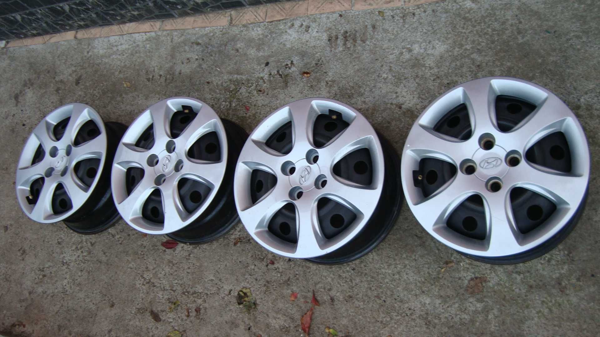Оригинальные колпаки Hyundai accent R15 акцент