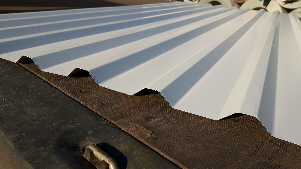 Blacha trapezowa biała podbitka 0,50 dachowa dach