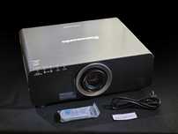 Професійний яскравий проектор Panasonic PT-DZ680UK 6000 люм 1920x1200