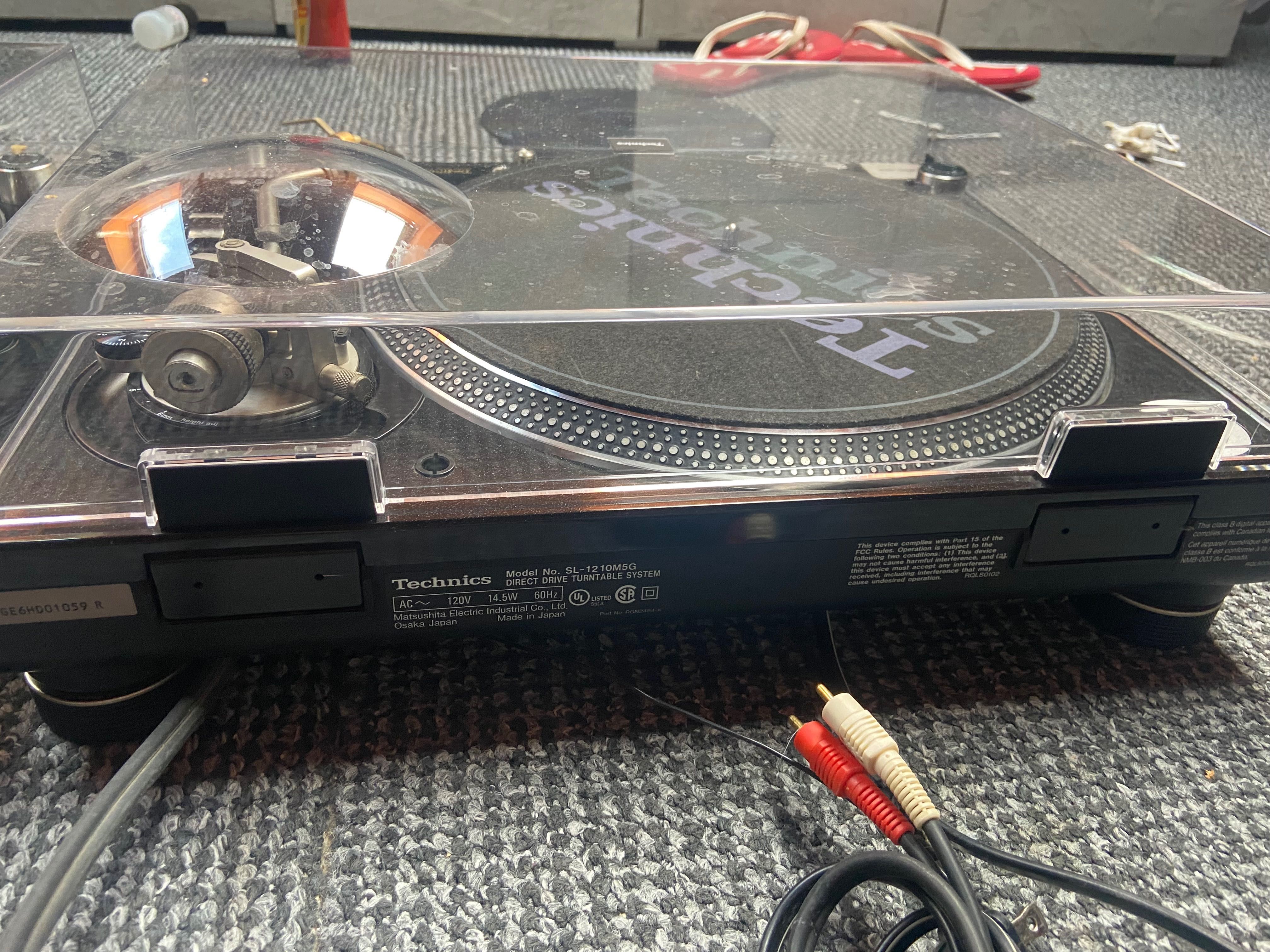 2 x Technics SL-1210 m5g
