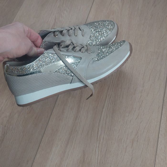 Zlote adidasy,snickersy r 40