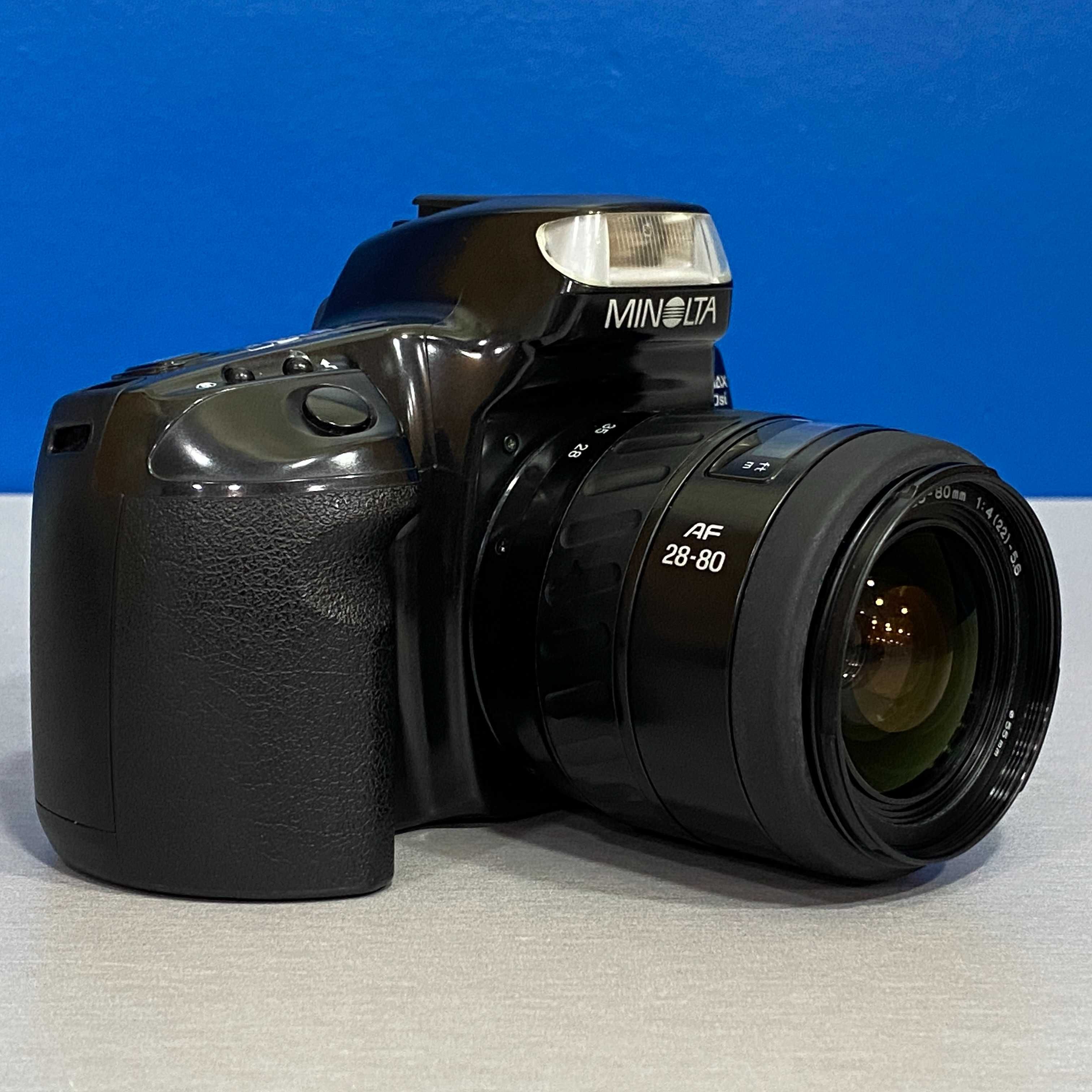 Minolta Dynax 300si + AF Zoom 28-80mm f/4-5.6
