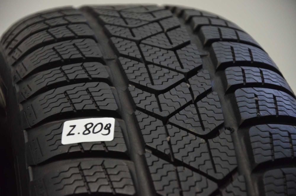 Rok 2022, 215/65 R17 Pirelli Sottozero 3 Para nr z809