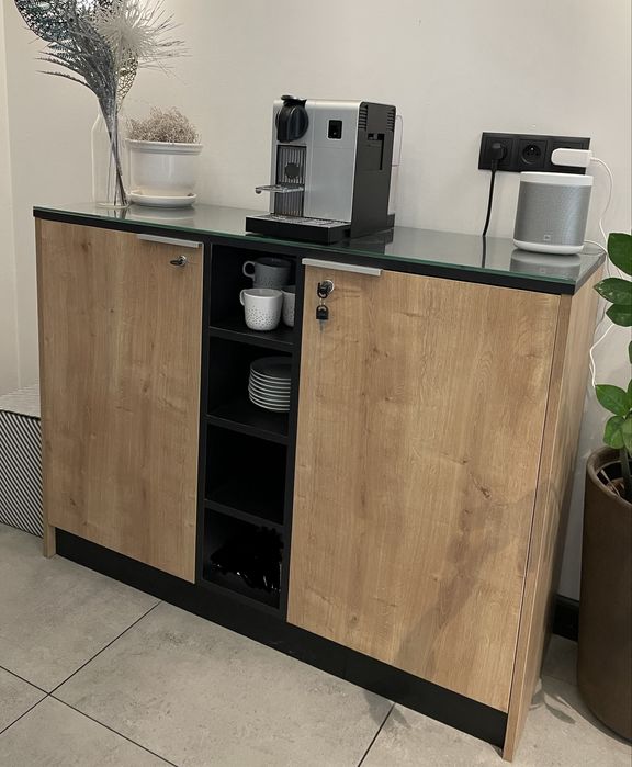 Komoda/ stacyjka, biórko na kawę/ serwantka / bufet / kredens nowoczes